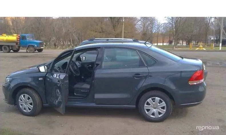 Volkswagen  Polo 2012