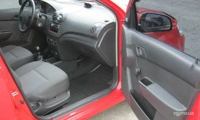 Chevrolet Aveo 2011 - 13