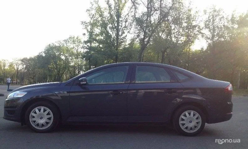 Ford Mondeo 2011 - 24