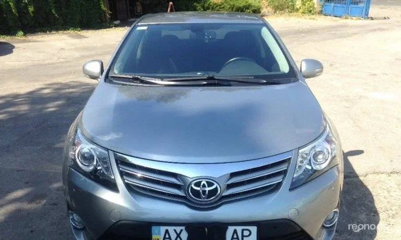 Toyota Avensis 2012 - 10
