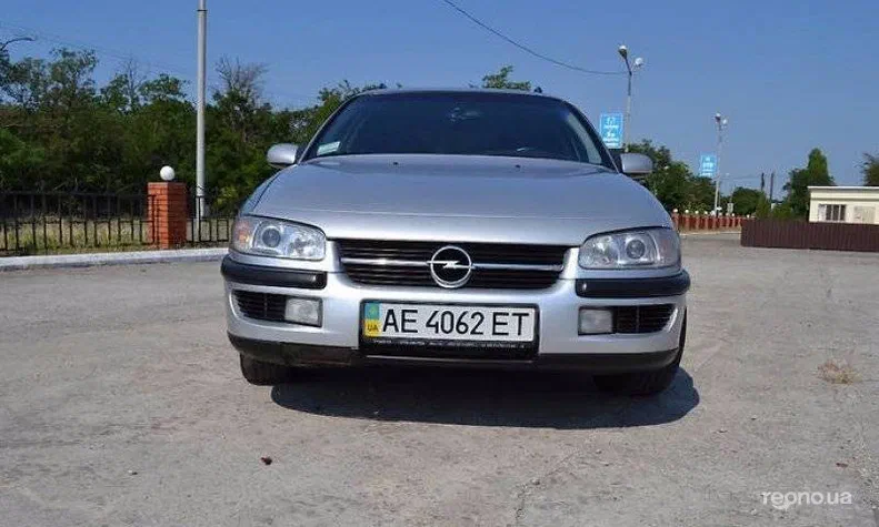 Opel Omega 1996 - 3