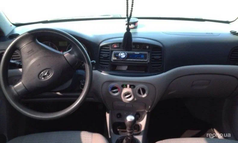 Hyundai Accent 2006 - 1