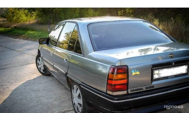 Opel Omega 1991 - 10