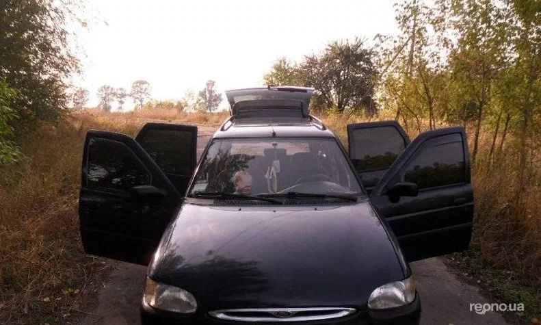 Ford Escort 1995 - 9