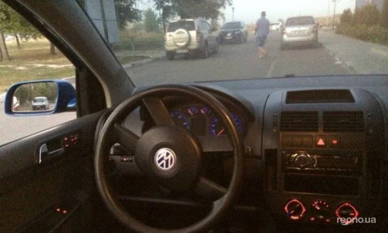 Volkswagen Polo 2003 - 12