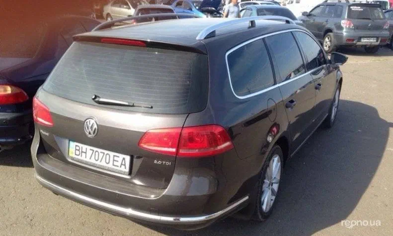 Volkswagen Passat 2011 - 4