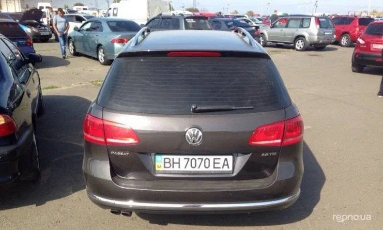 Volkswagen Passat 2011 - 6