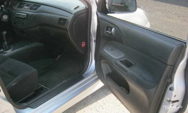 Mitsubishi Lancer 2005 - 7