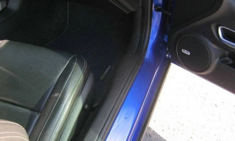 Chevrolet Camaro 2011 - 11