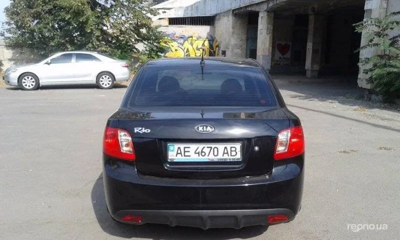 Kia Rio 2011 - 1