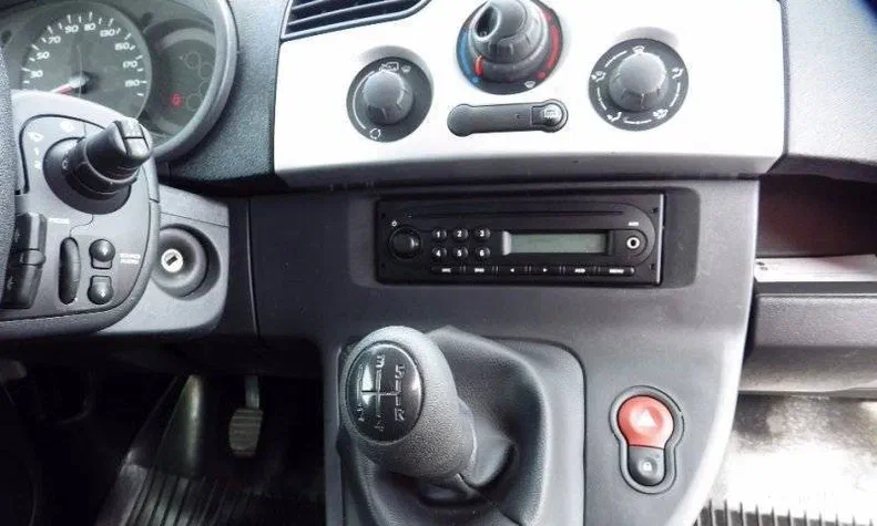 Renault Kangoo 2012 - 19