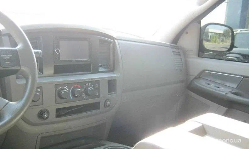 Dodge RAM 2006 - 8
