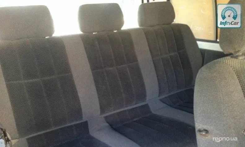 Toyota HiAce 1998 - 6