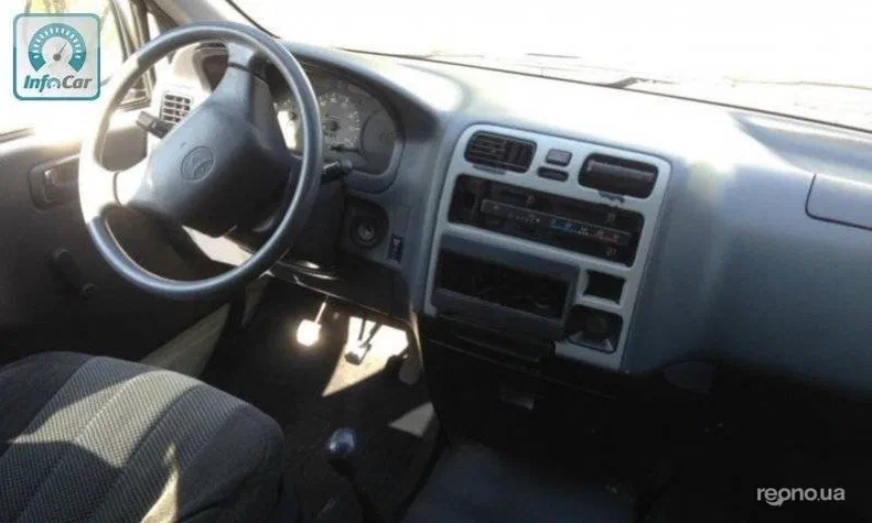 Toyota HiAce 1998 - 7