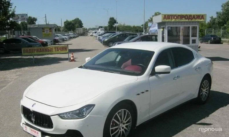 Maserati Ghibli 2013 - 4
