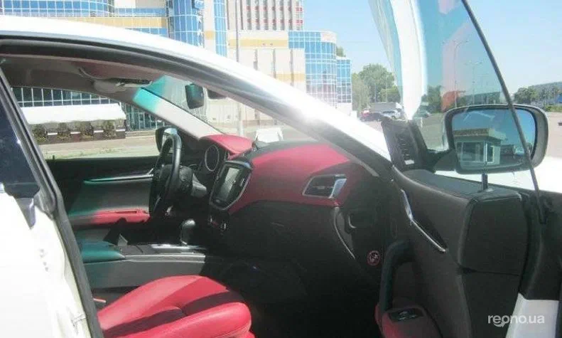Maserati Ghibli 2013 - 8