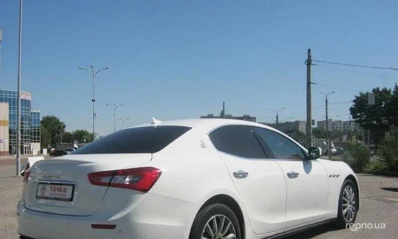 Maserati Ghibli 2013 - 6
