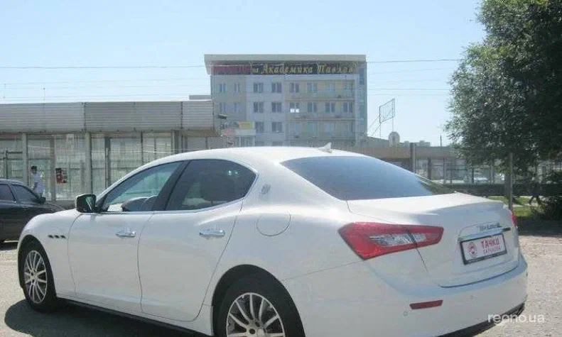 Maserati Ghibli 2013 - 5