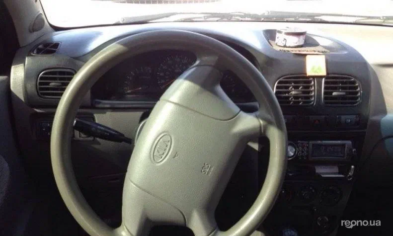 Kia Rio 2002 - 3