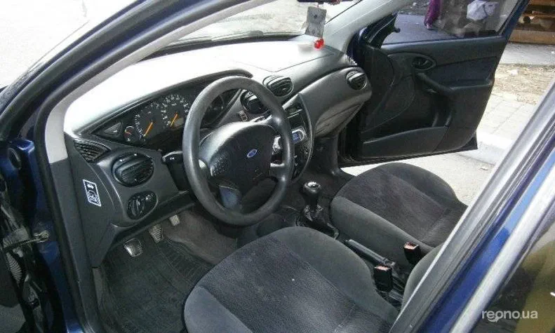 Ford Focus 1999 - 9
