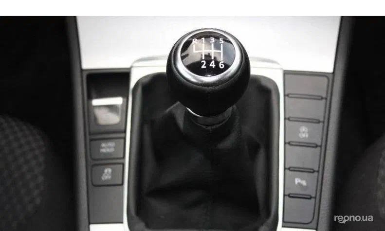 Volkswagen Passat 2012 - 1