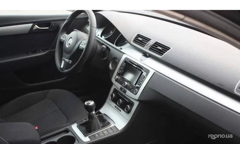 Volkswagen Passat 2012 - 23