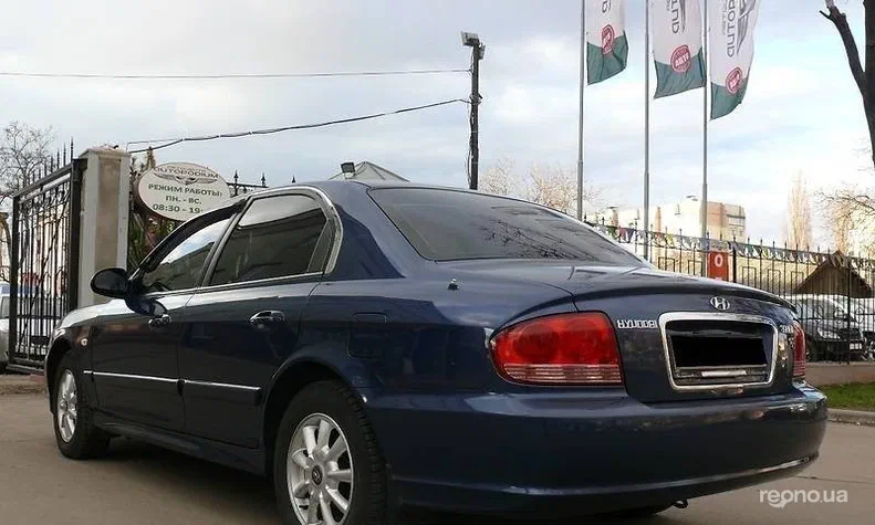 Hyundai Sonata 2004 - 5