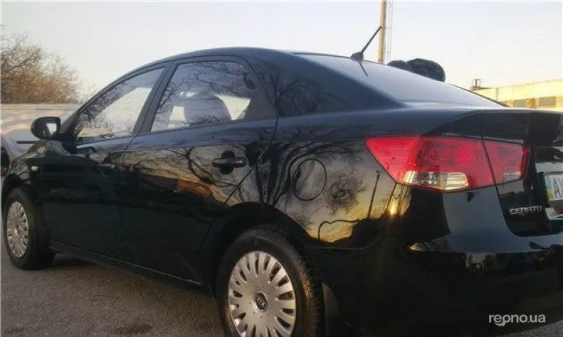 Kia Cerato 2010 - 1