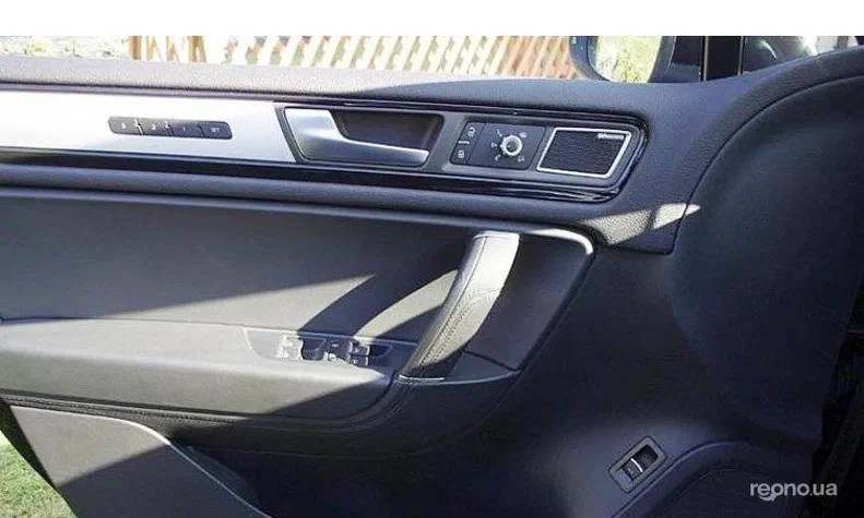 Volkswagen Touareg 2012 - 7