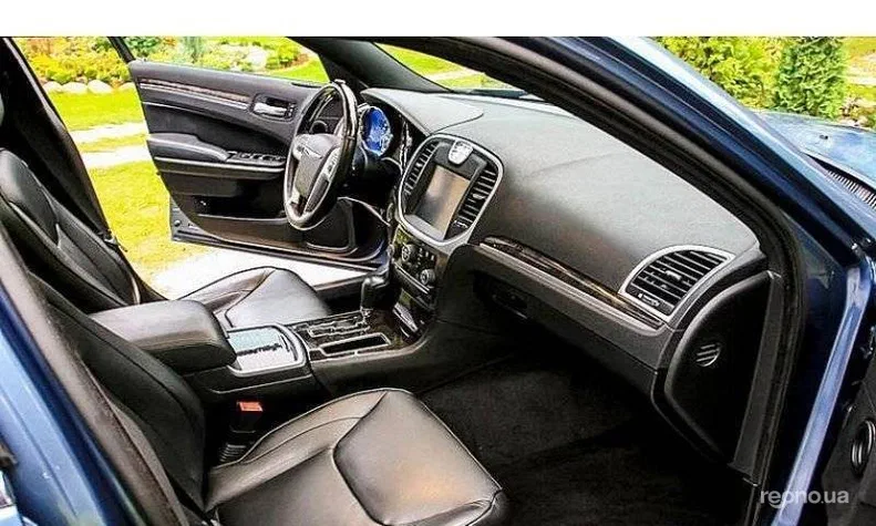 Chrysler 300C 2011 - 7