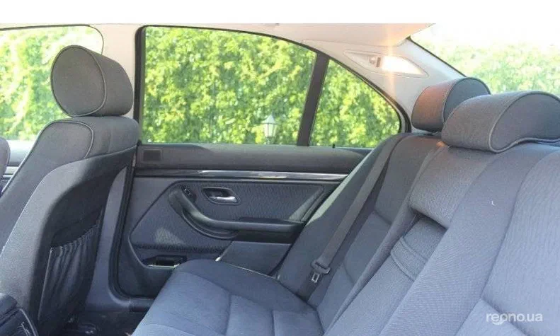 BMW 5 серія 2001 - 16
