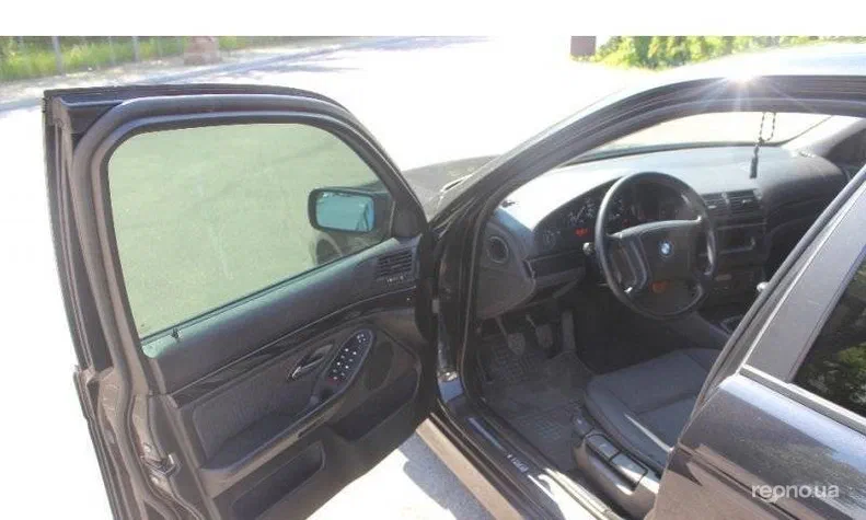 BMW 5 серія 2001 - 1