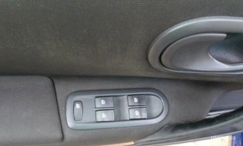 Renault Megane 2004 - 6