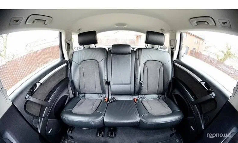 Audi Q7 2010 - 7