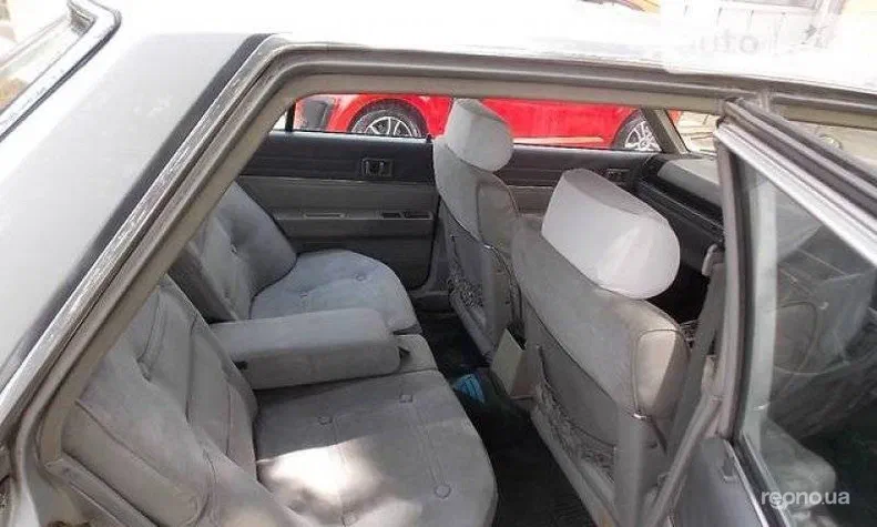 Nissan Bluebird 1980 - 2