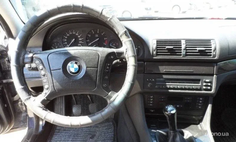 BMW 5 серія 2000 - 1