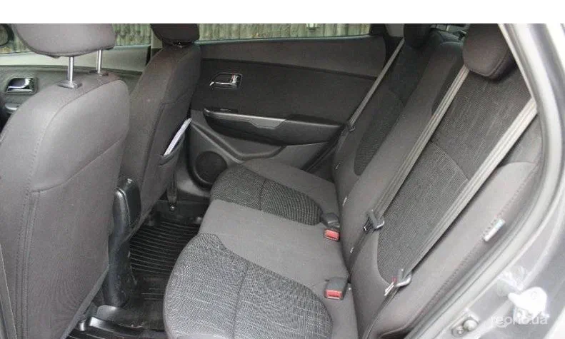 Kia Rio 2013 - 8