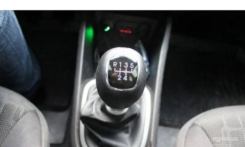 Kia Rio 2013 - 1