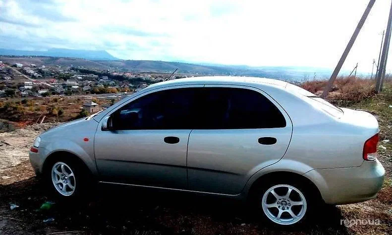 Chevrolet Aveo 2005 - 13