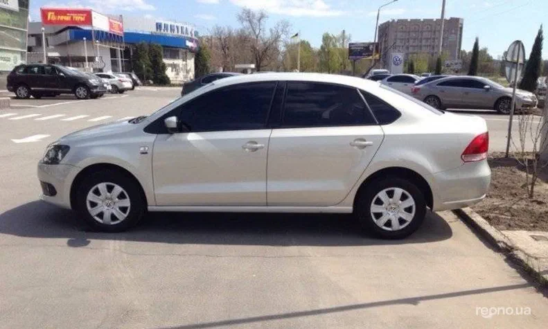 Volkswagen Polo 2011 - 1