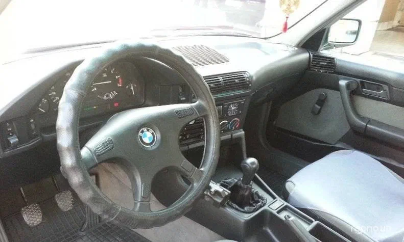 BMW 5 серія 1992 - 1