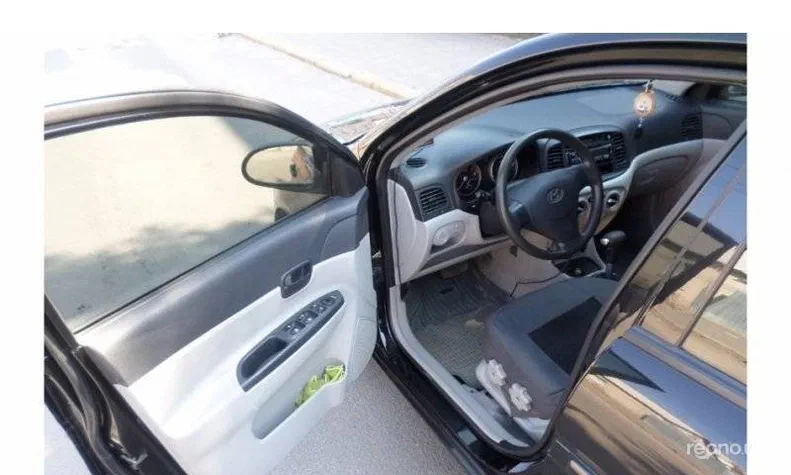 Hyundai Accent 2008 - 3