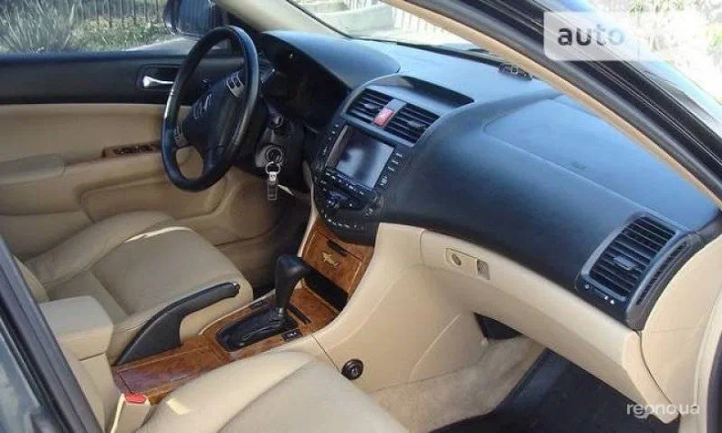 Honda Accord 2005 - 6