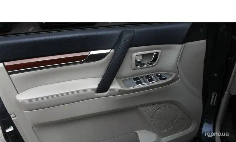 Mitsubishi Pajero 2007 - 14