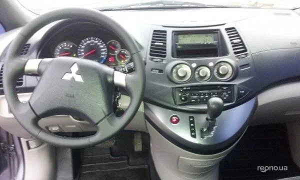 Mitsubishi Grandis 2006 - 0