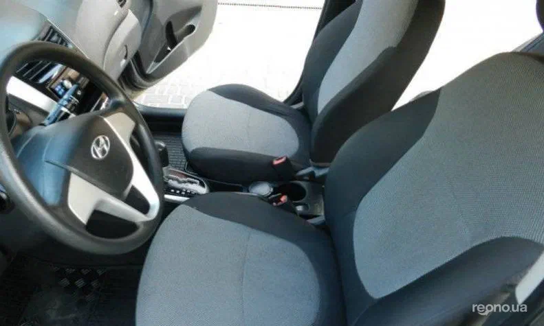 Hyundai Accent 2013 - 11