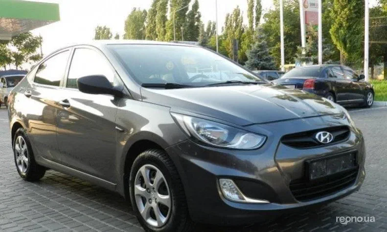 Hyundai Accent 2013 - 3