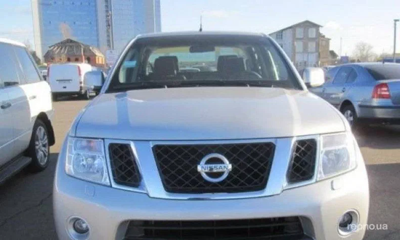 Nissan Navara (Frontier) 2010 - 1