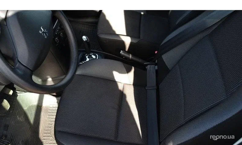 Peugeot 207 2010 - 6