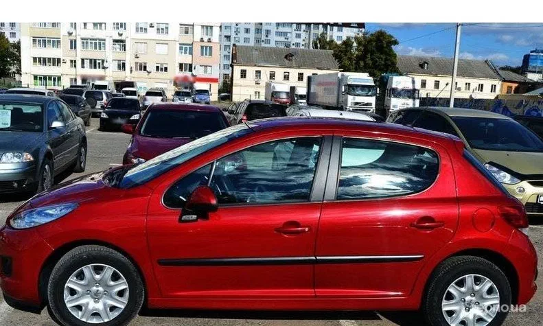 Peugeot 207 2010 - 12